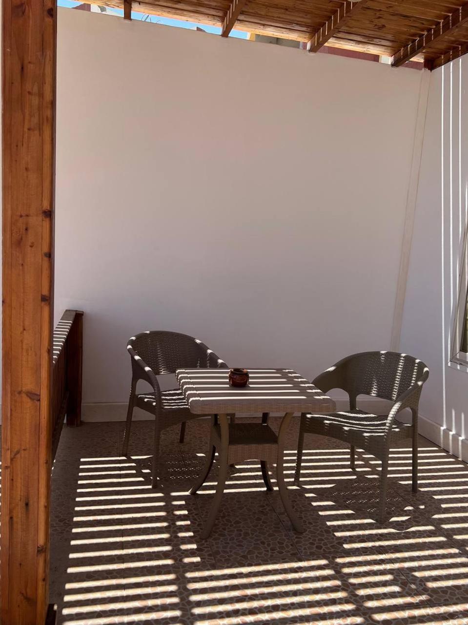 Serafy City Center Hostel And Pool For Foreigners Adults Only Gurdaka Szoba fotó