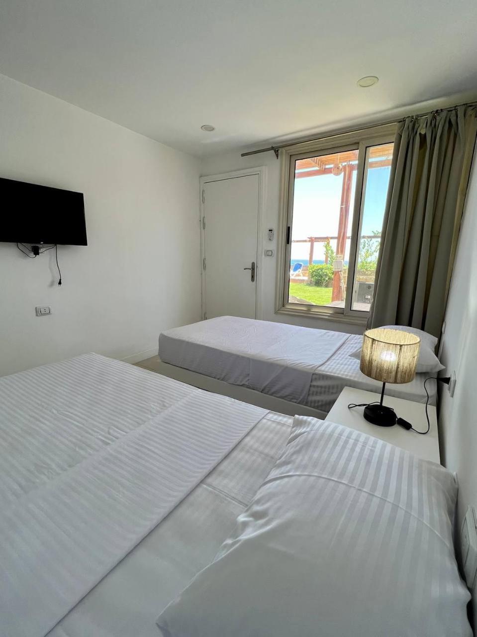 Serafy City Center Hostel And Pool For Foreigners Adults Only Gurdaka Szoba fotó